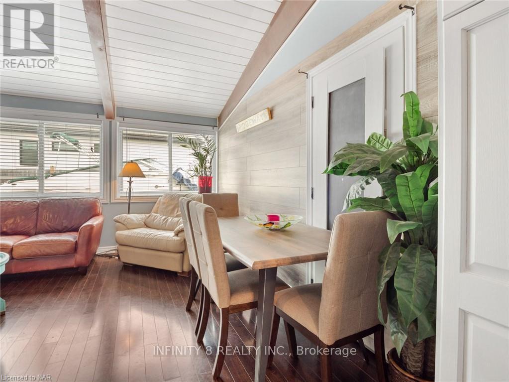 257 RIDGE ROAD S - 7