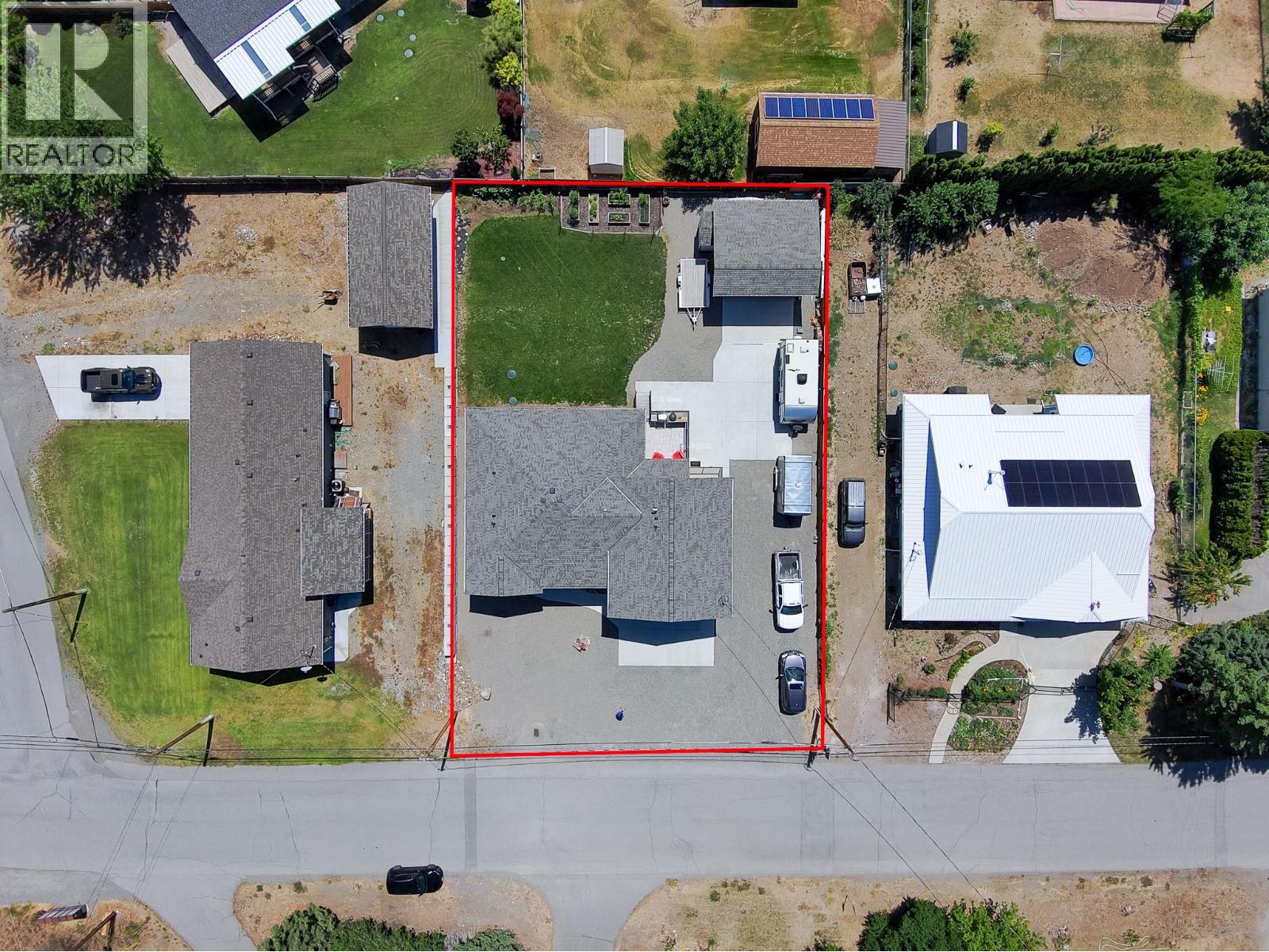  617 2ND Avenue, Keremeos