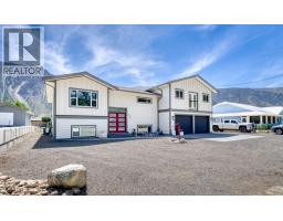  617 2ND Avenue, Keremeos