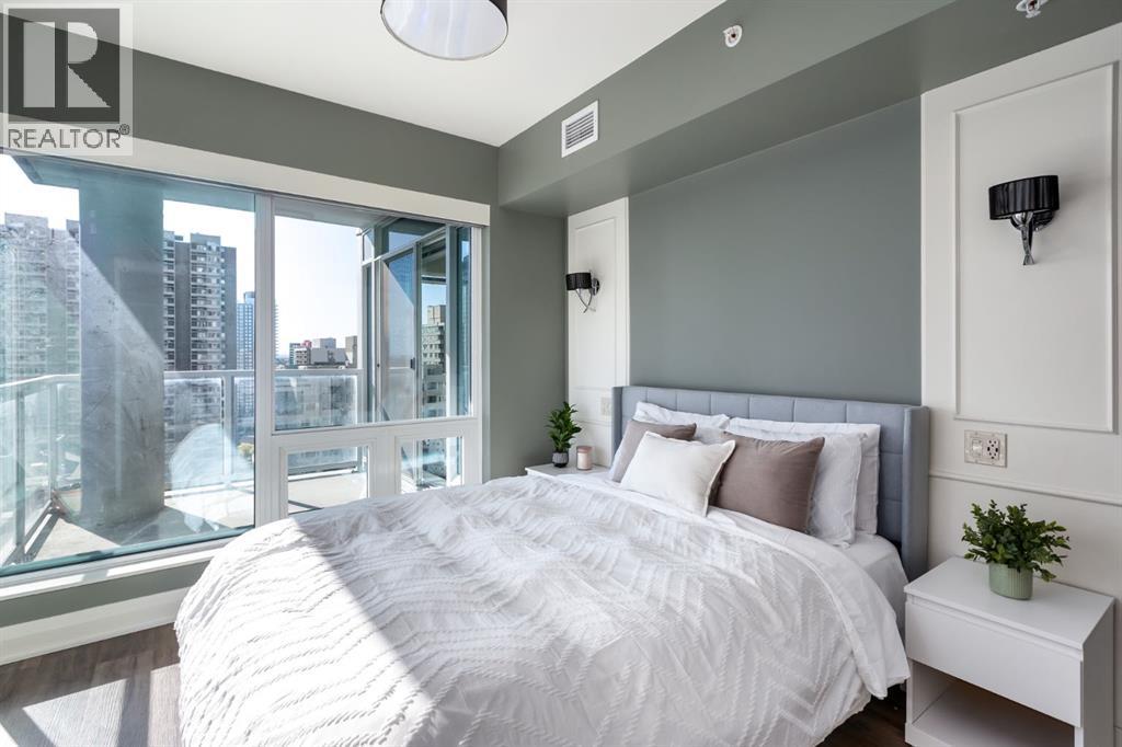 
          930 6 Avenue Southwest
            <br/>
            <span>Calgary</span>
            , 
            <span>AB</span>
             <span>T2P1J3</span>
         - Photo 13