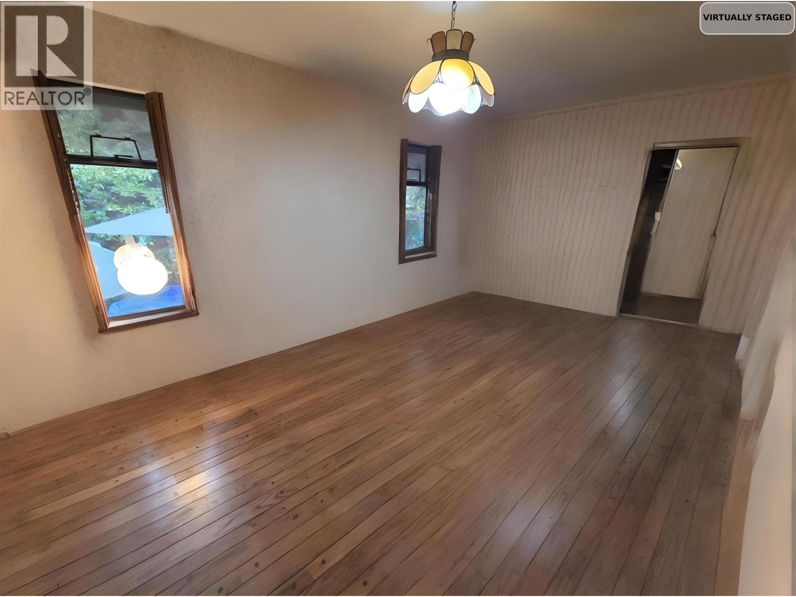 211 N WARWICK AVENUE, Burnaby