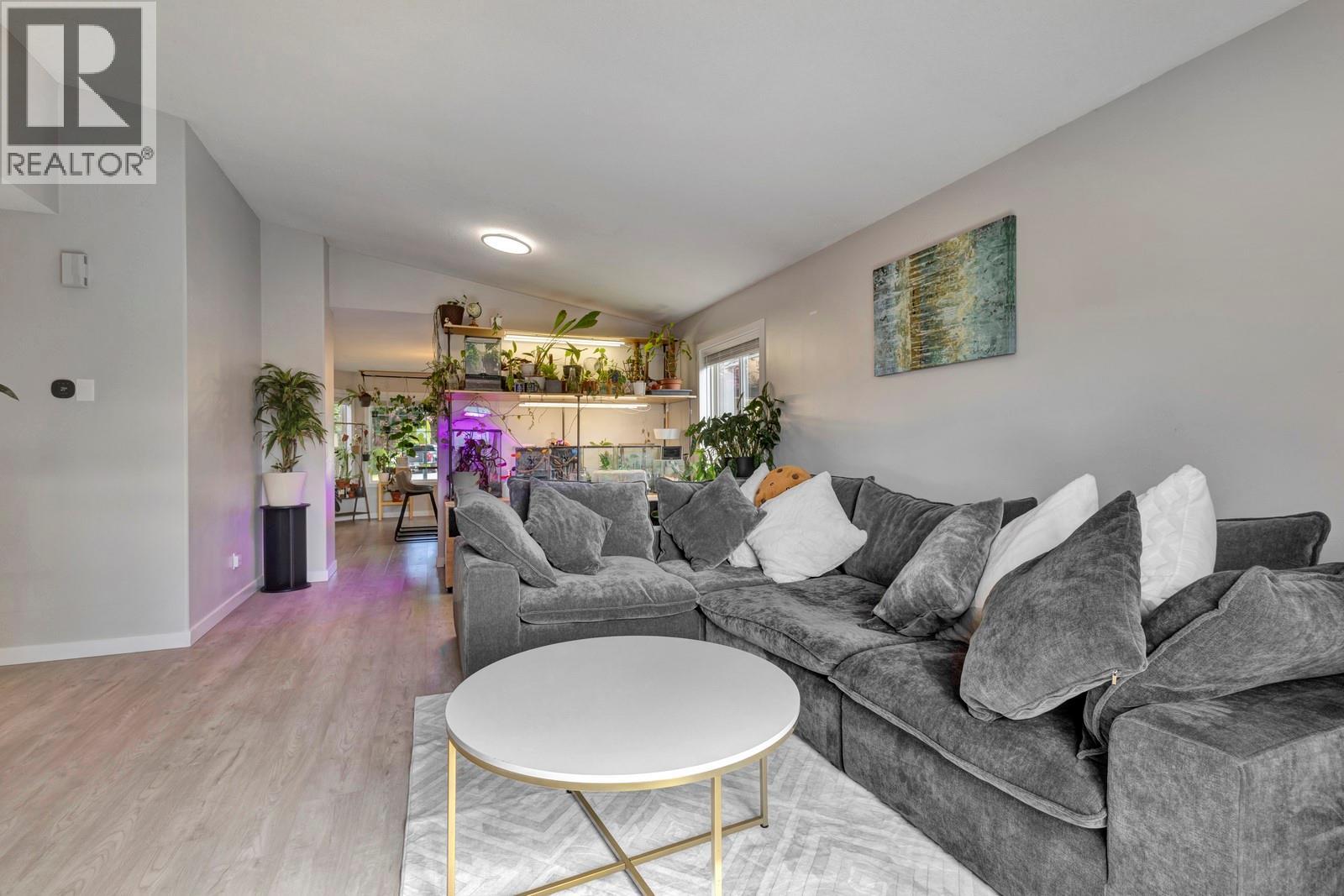 6 2210 Louie Drive, Westbank