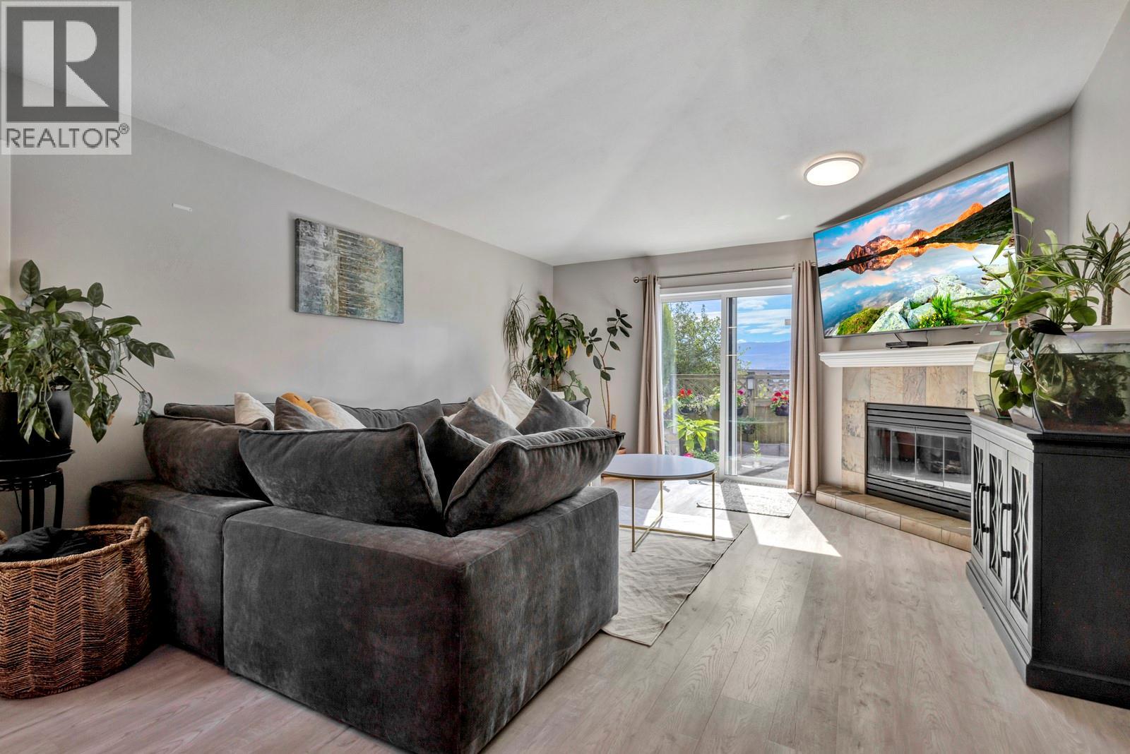 6 2210 Louie Drive, Westbank