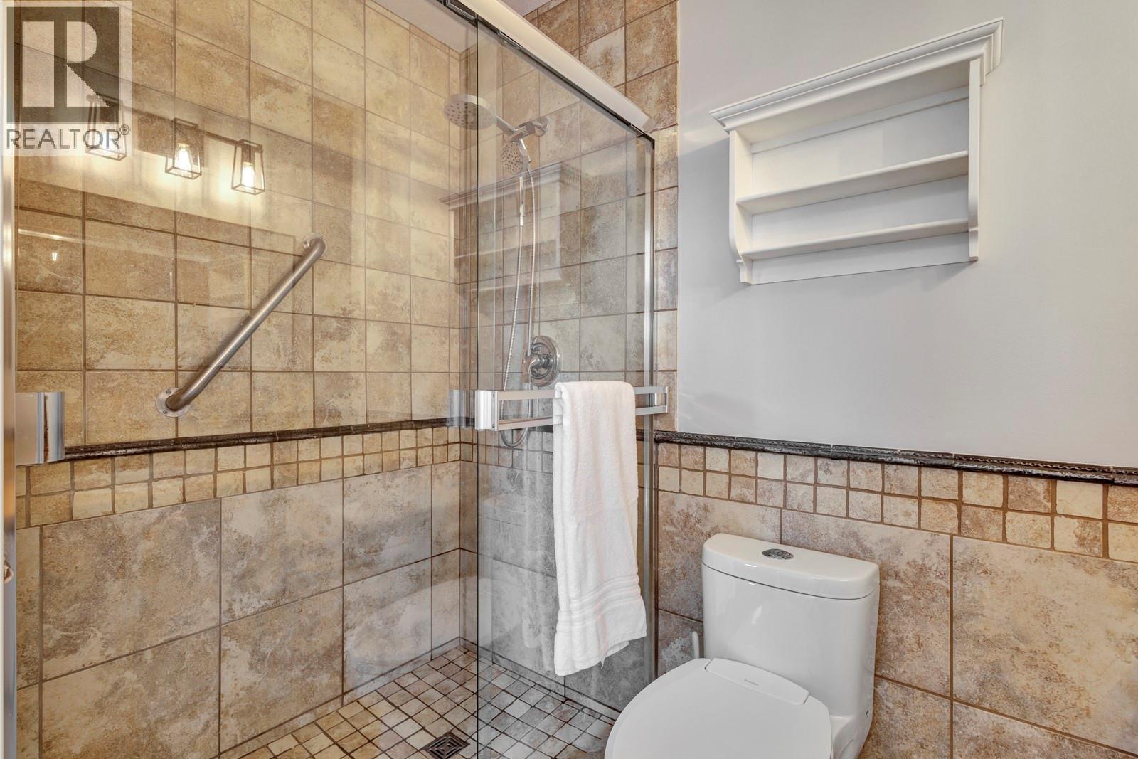 6 2210 Louie Drive, Westbank