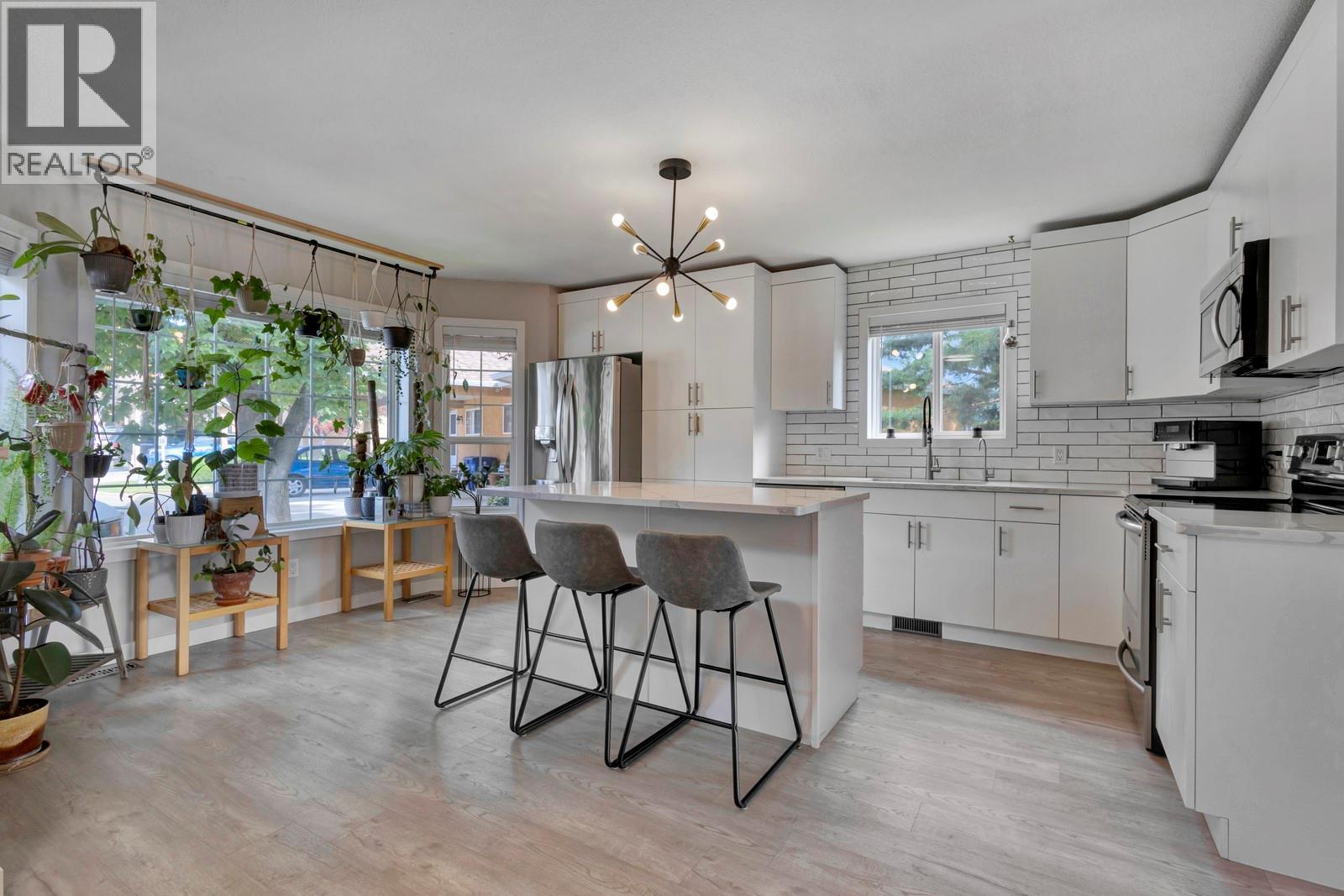 #6 2210 Louie Drive - 5