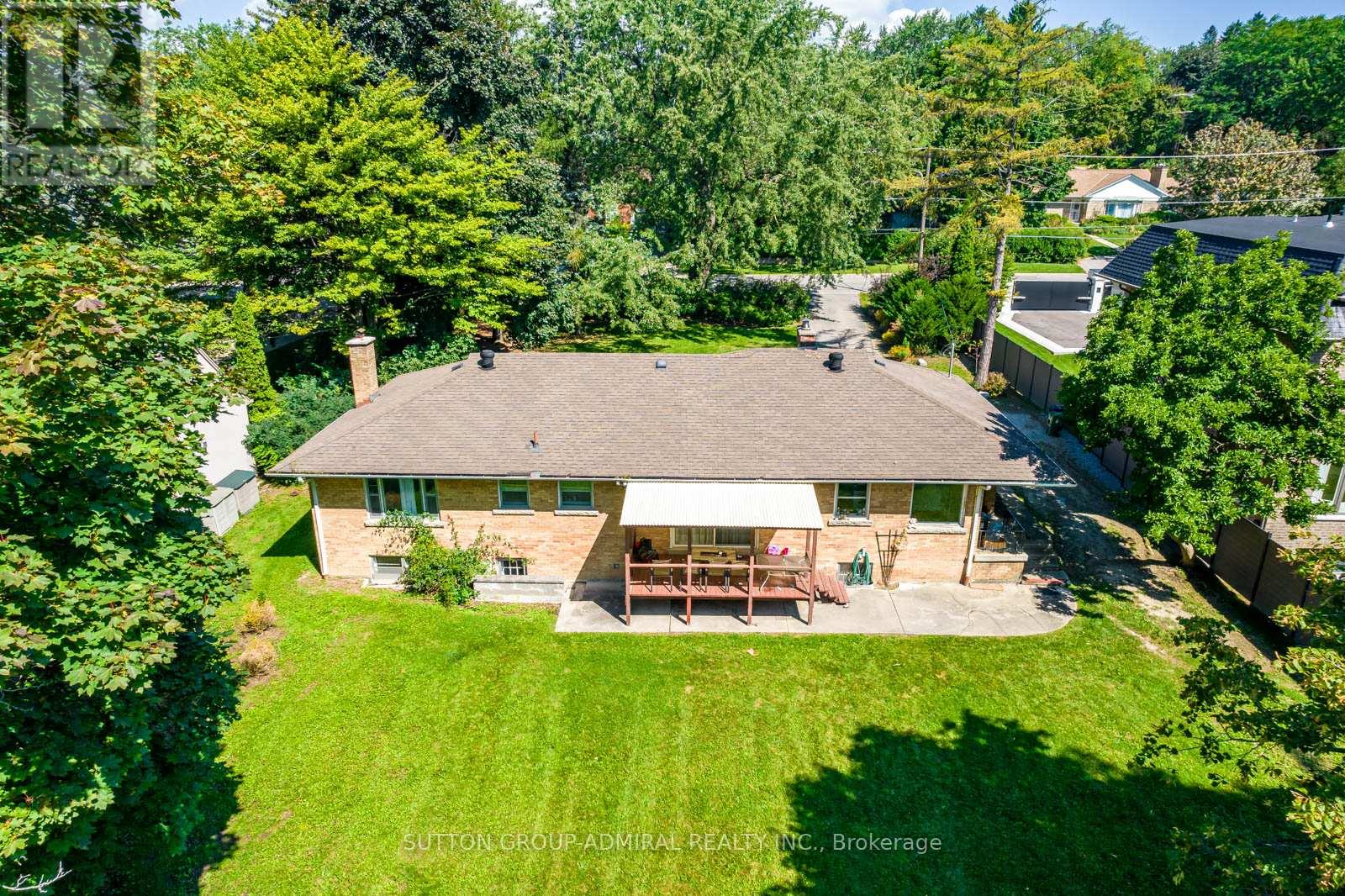 15 BELLEHAVEN CRESCENT - 3