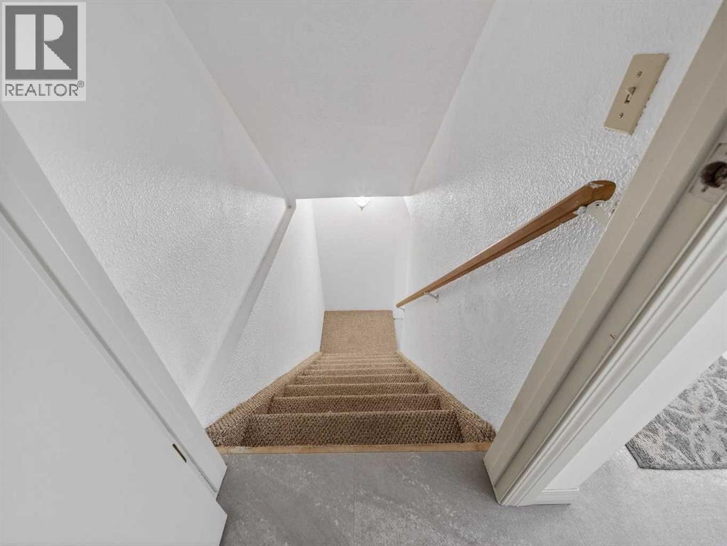 Single Family House 3 Level for Sale in  Harvest Glen Heights NE Harvest Hills Calgary 