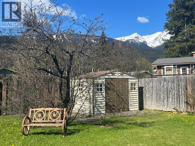 1079 TORONTO Street, Smithers