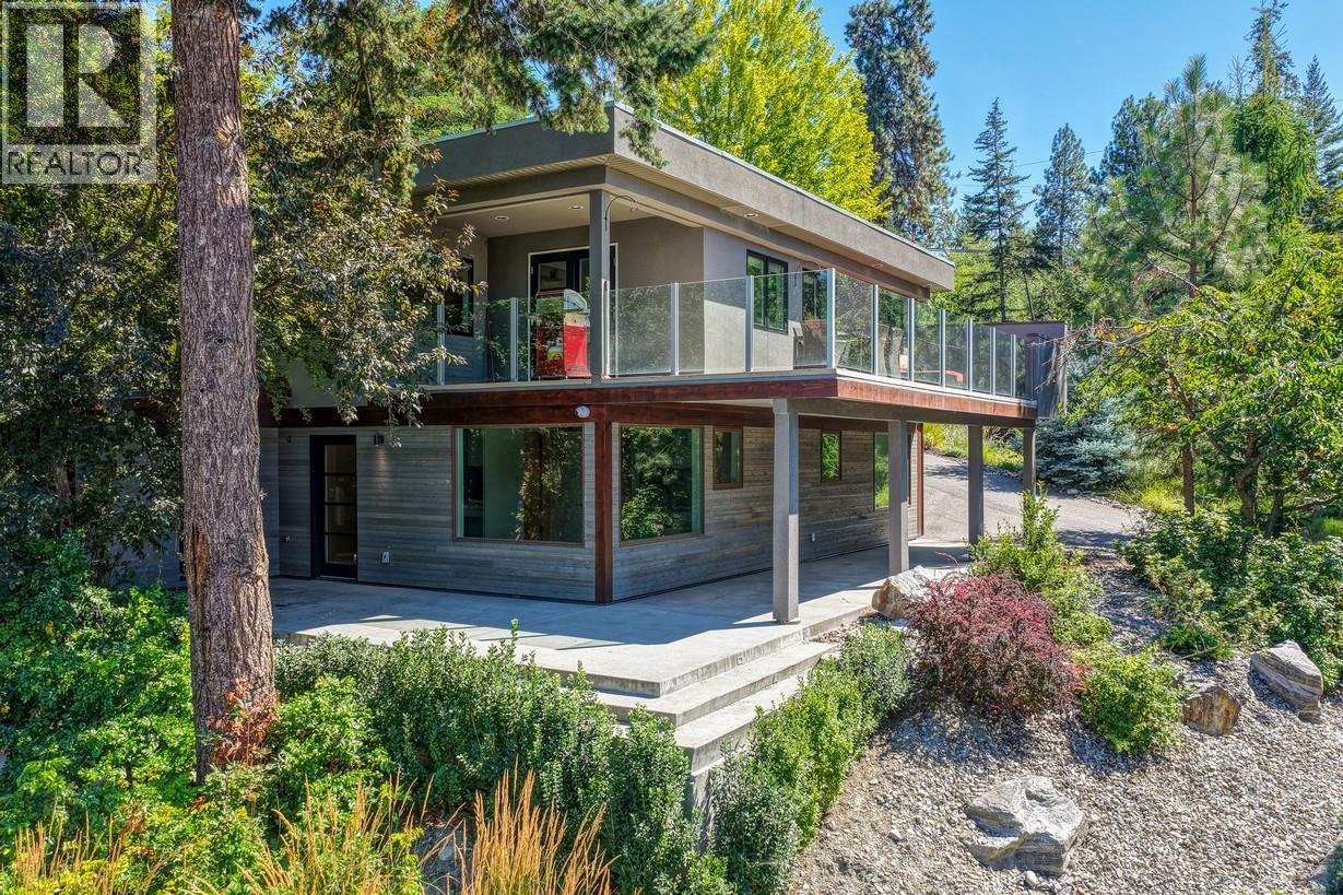  4896 Lakeshore Road, Kelowna