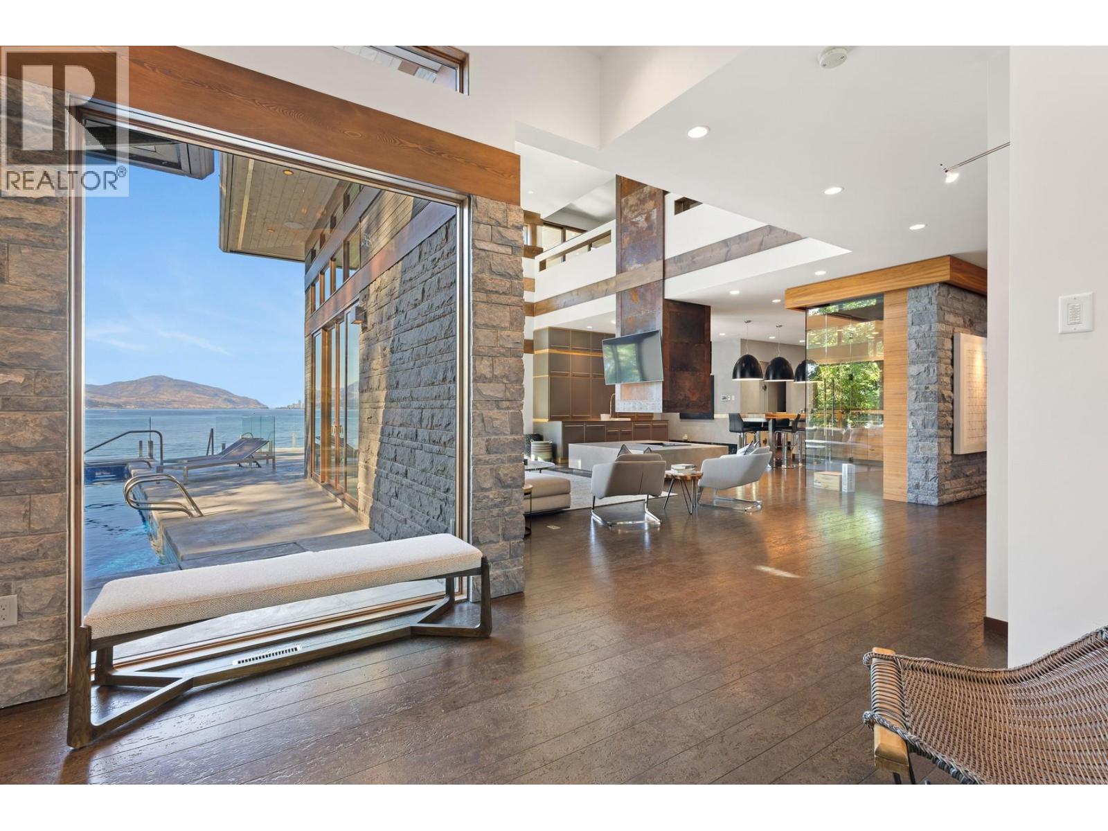  4896 Lakeshore Road, Kelowna