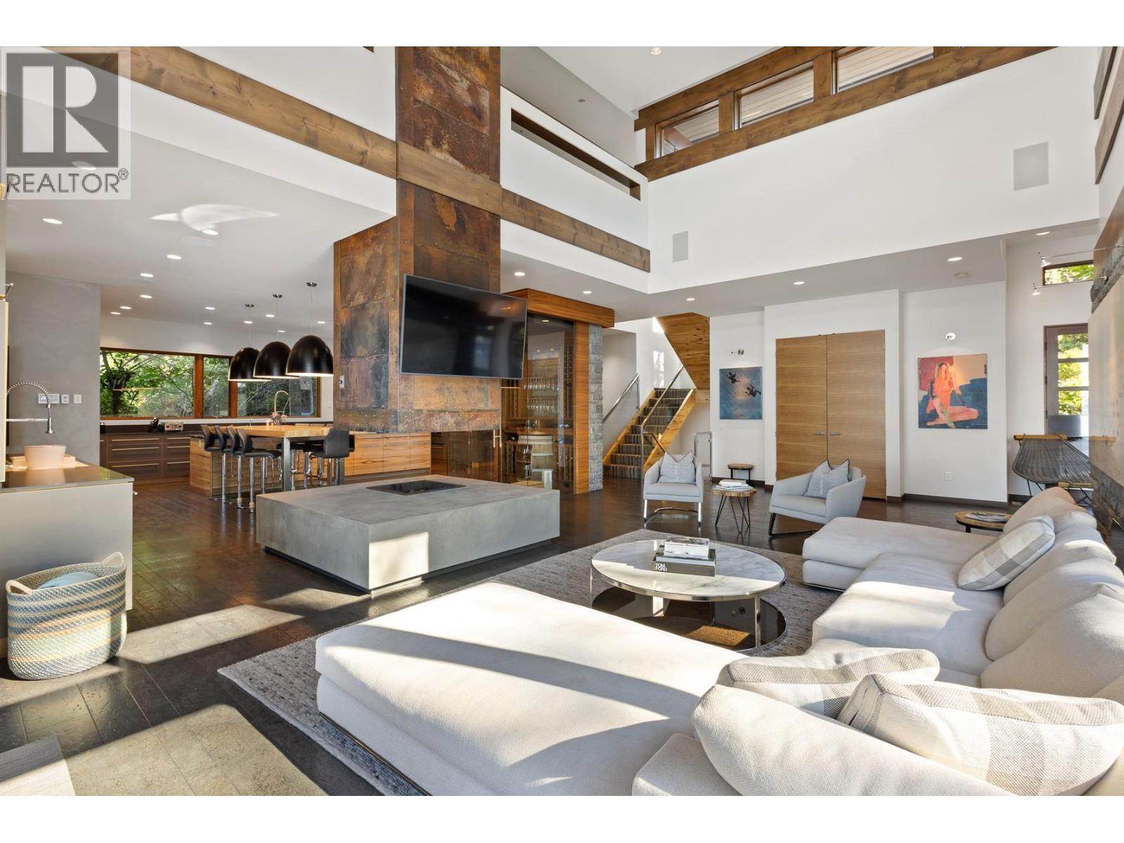  4896 Lakeshore Road, Kelowna