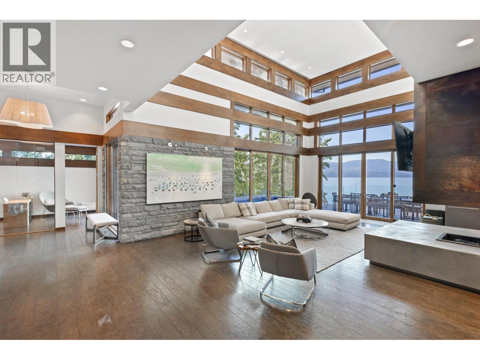  4896 Lakeshore Road, Kelowna