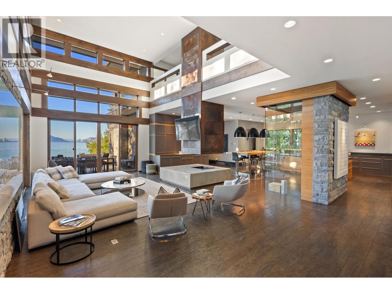  4896 Lakeshore Road, Kelowna