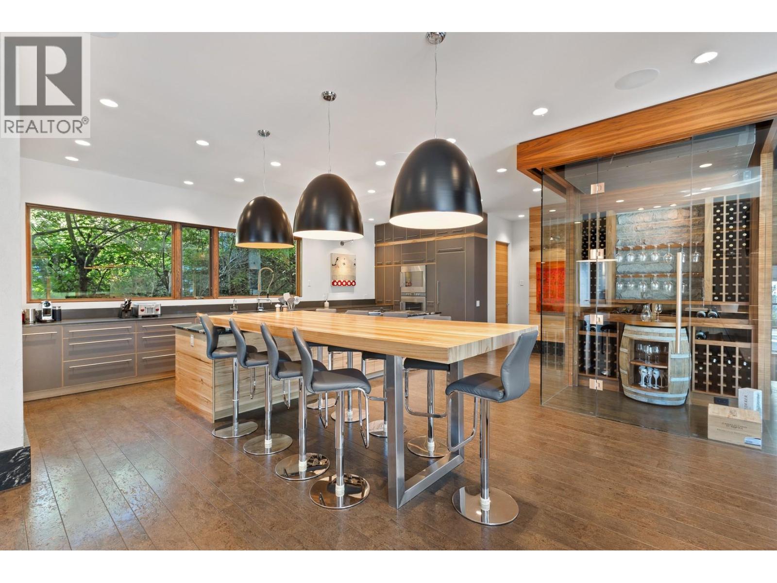  4896 Lakeshore Road, Kelowna