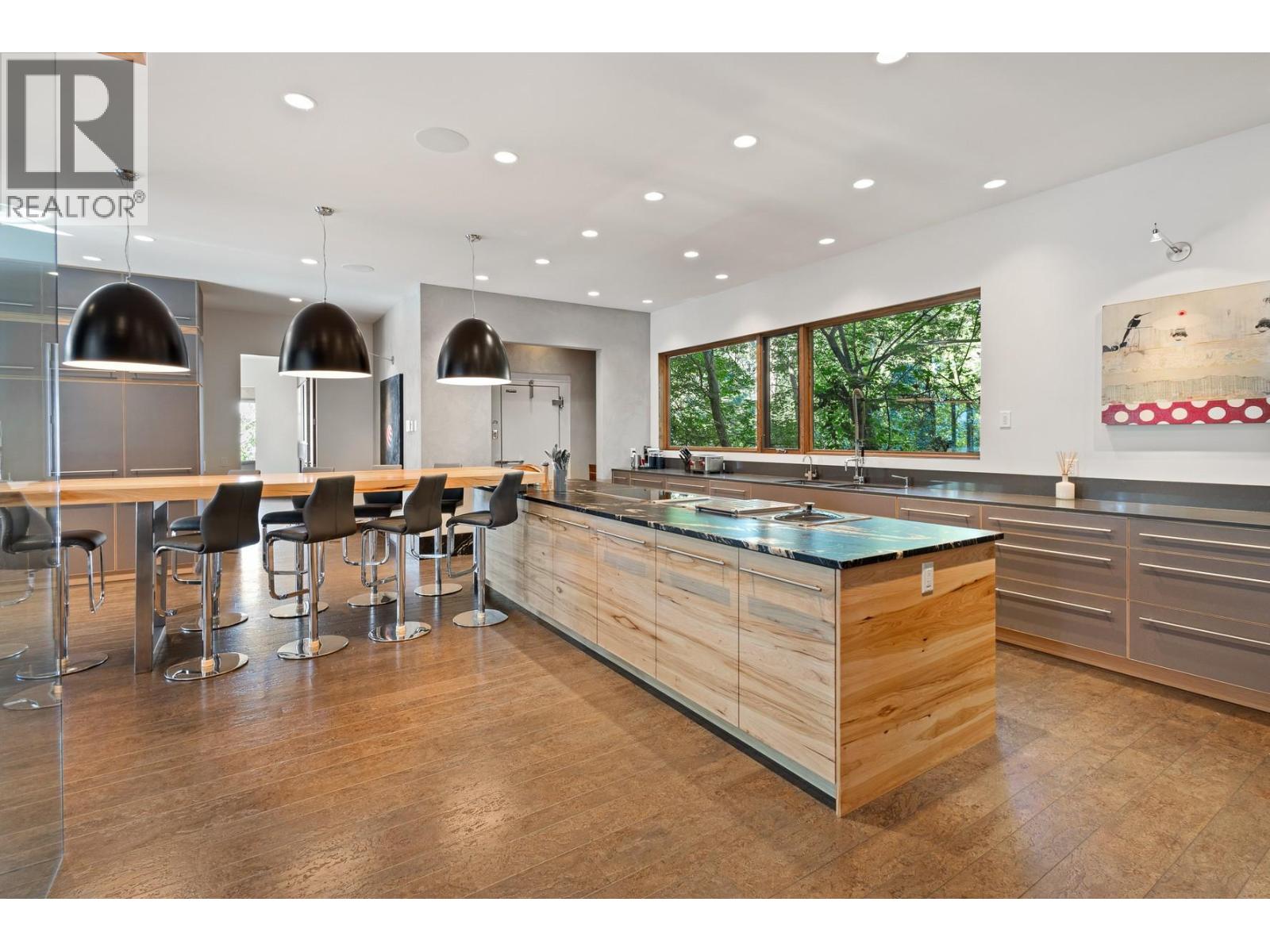  4896 Lakeshore Road, Kelowna