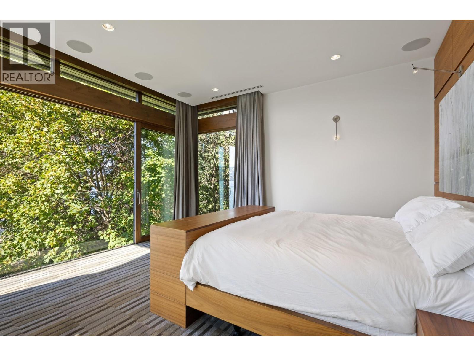  4896 Lakeshore Road, Kelowna