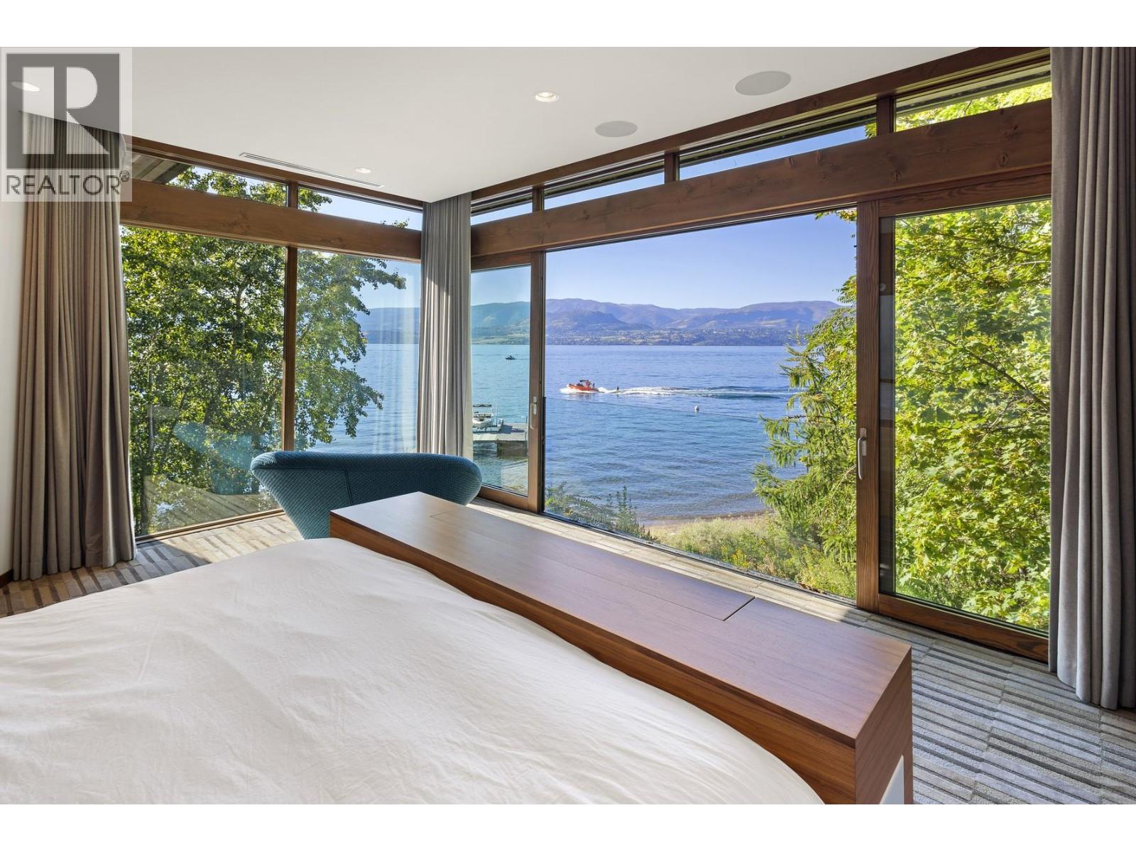  4896 Lakeshore Road, Kelowna