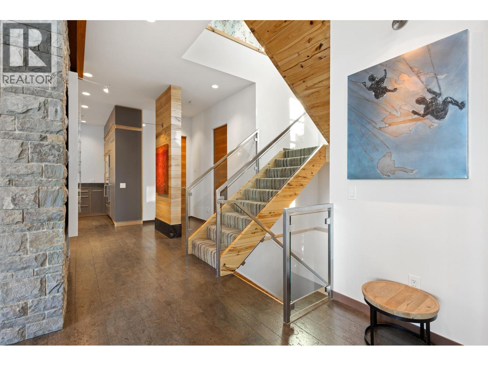  4896 Lakeshore Road, Kelowna