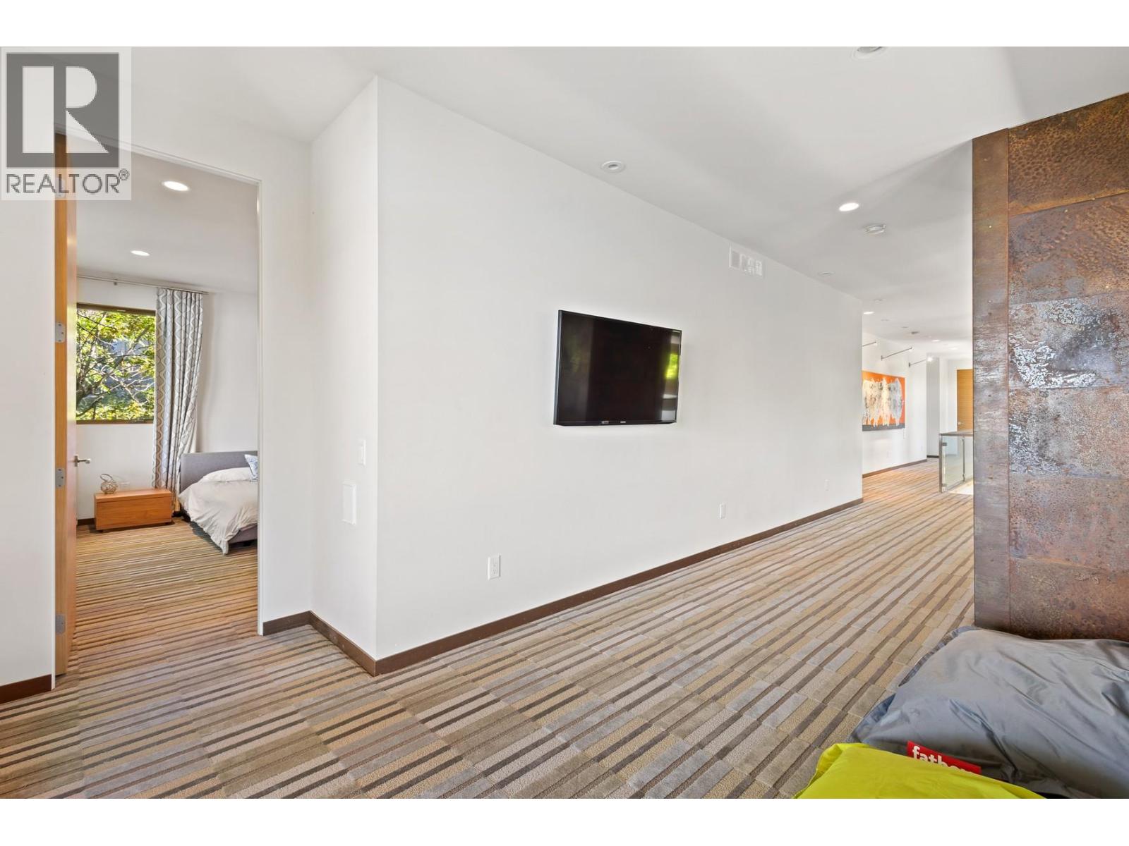  4896 Lakeshore Road, Kelowna