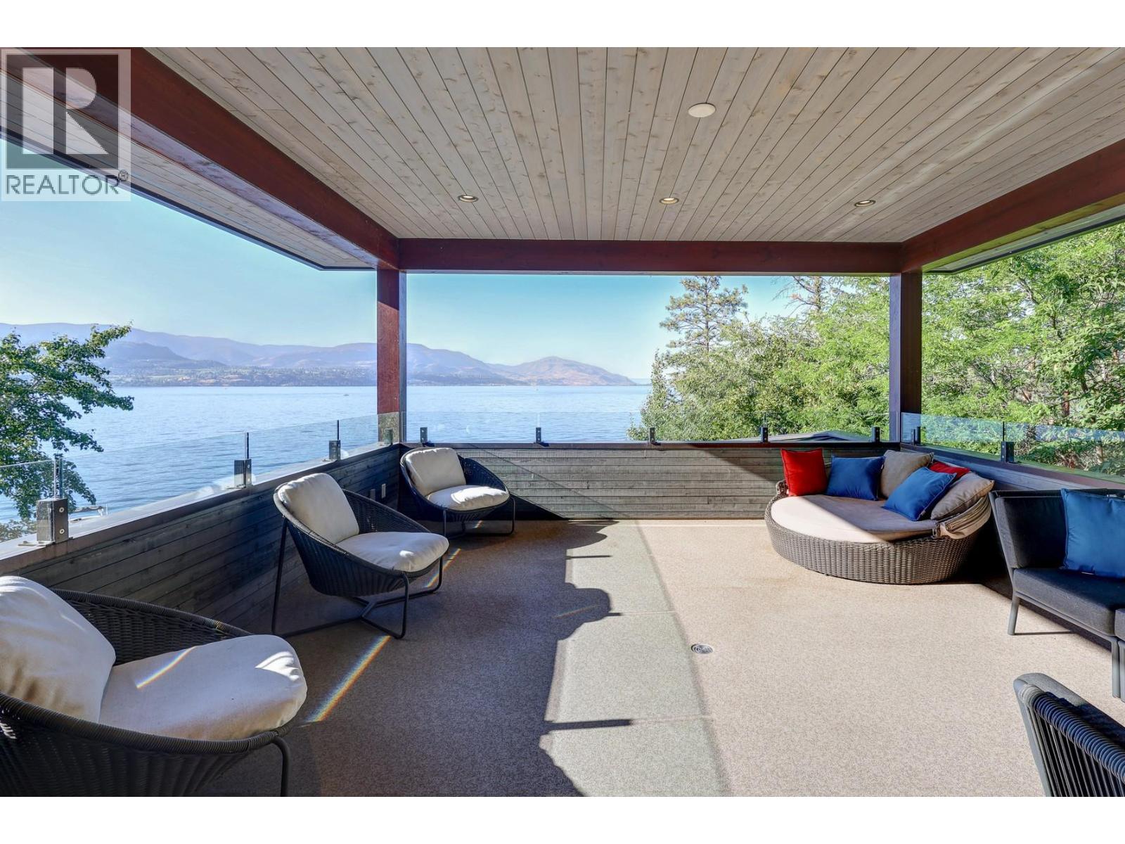  4896 Lakeshore Road, Kelowna