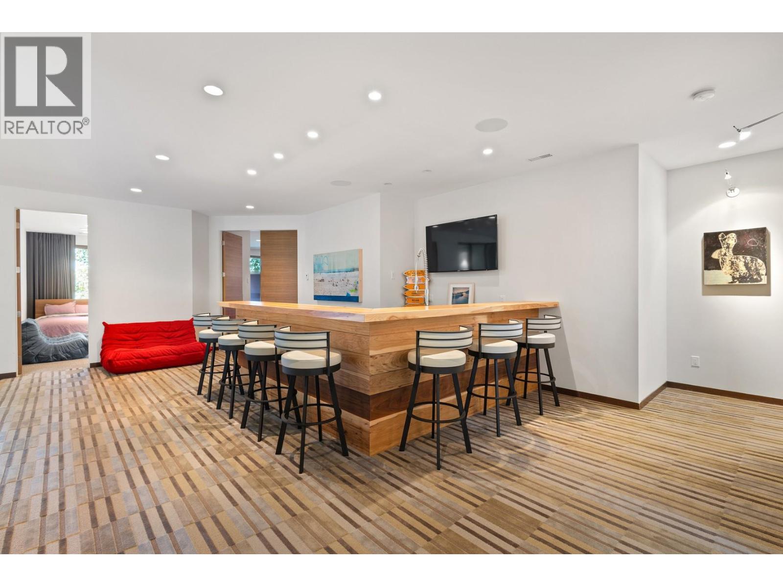  4896 Lakeshore Road, Kelowna