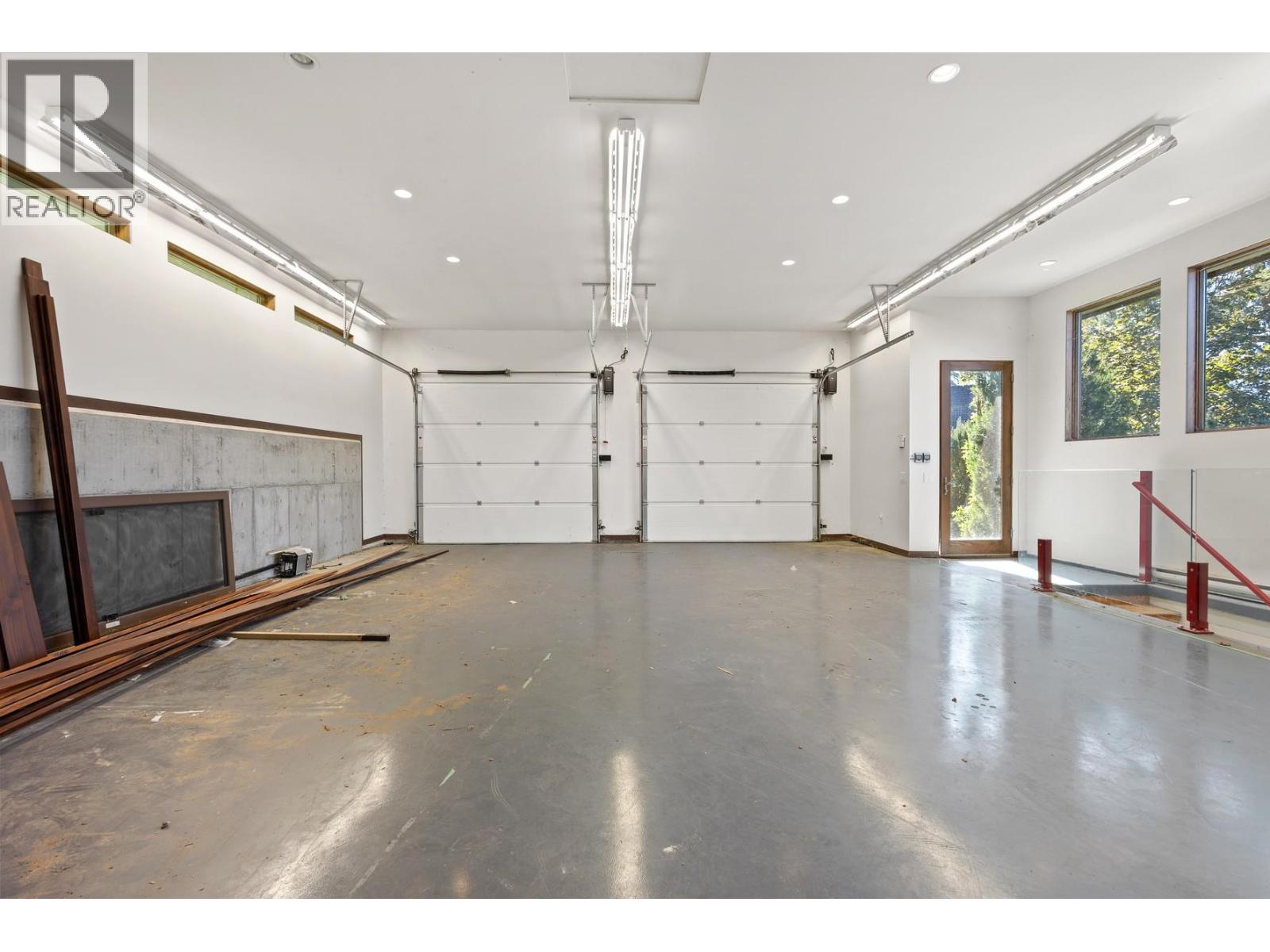  4896 Lakeshore Road, Kelowna