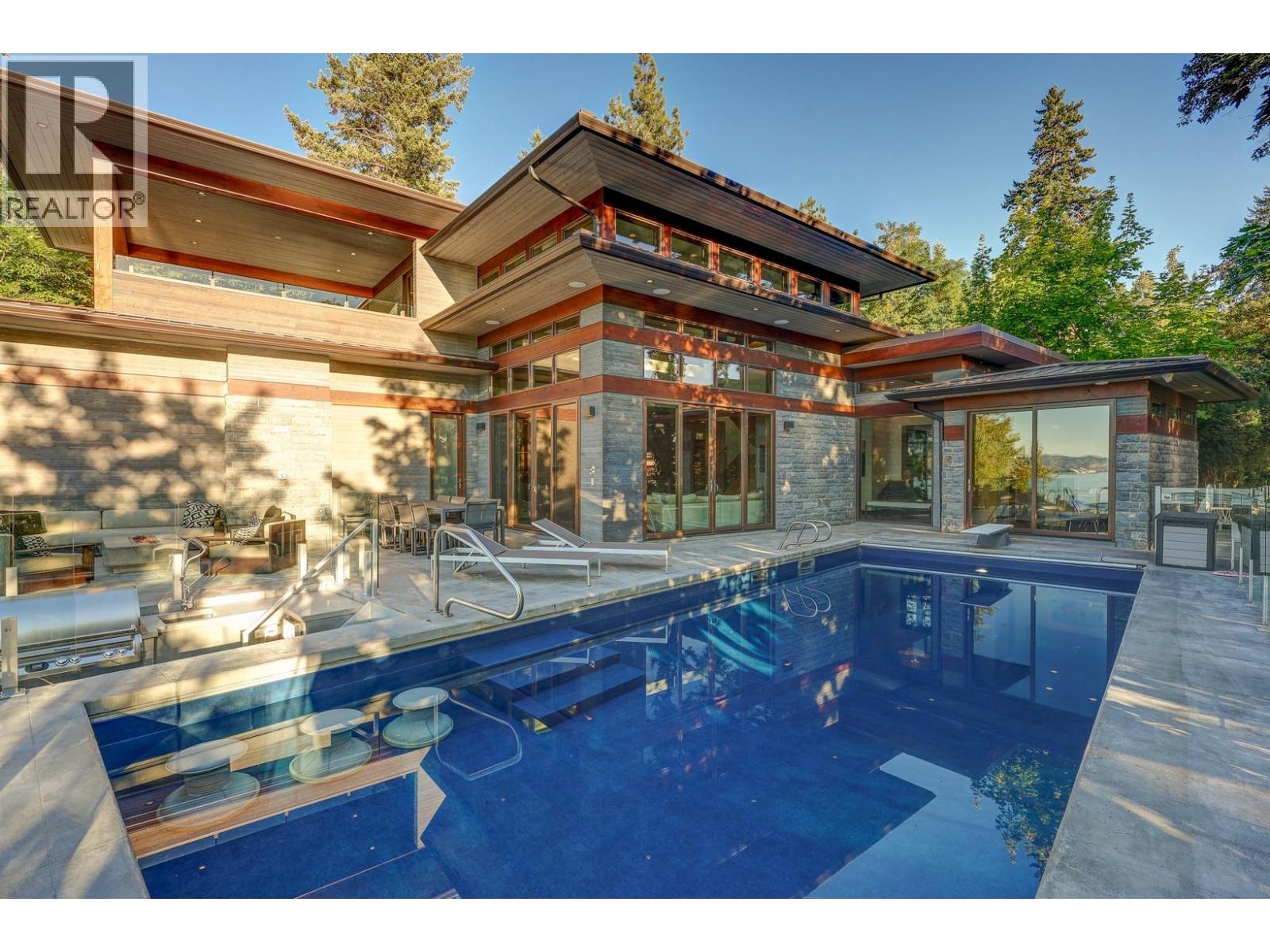  4896 Lakeshore Road, Kelowna