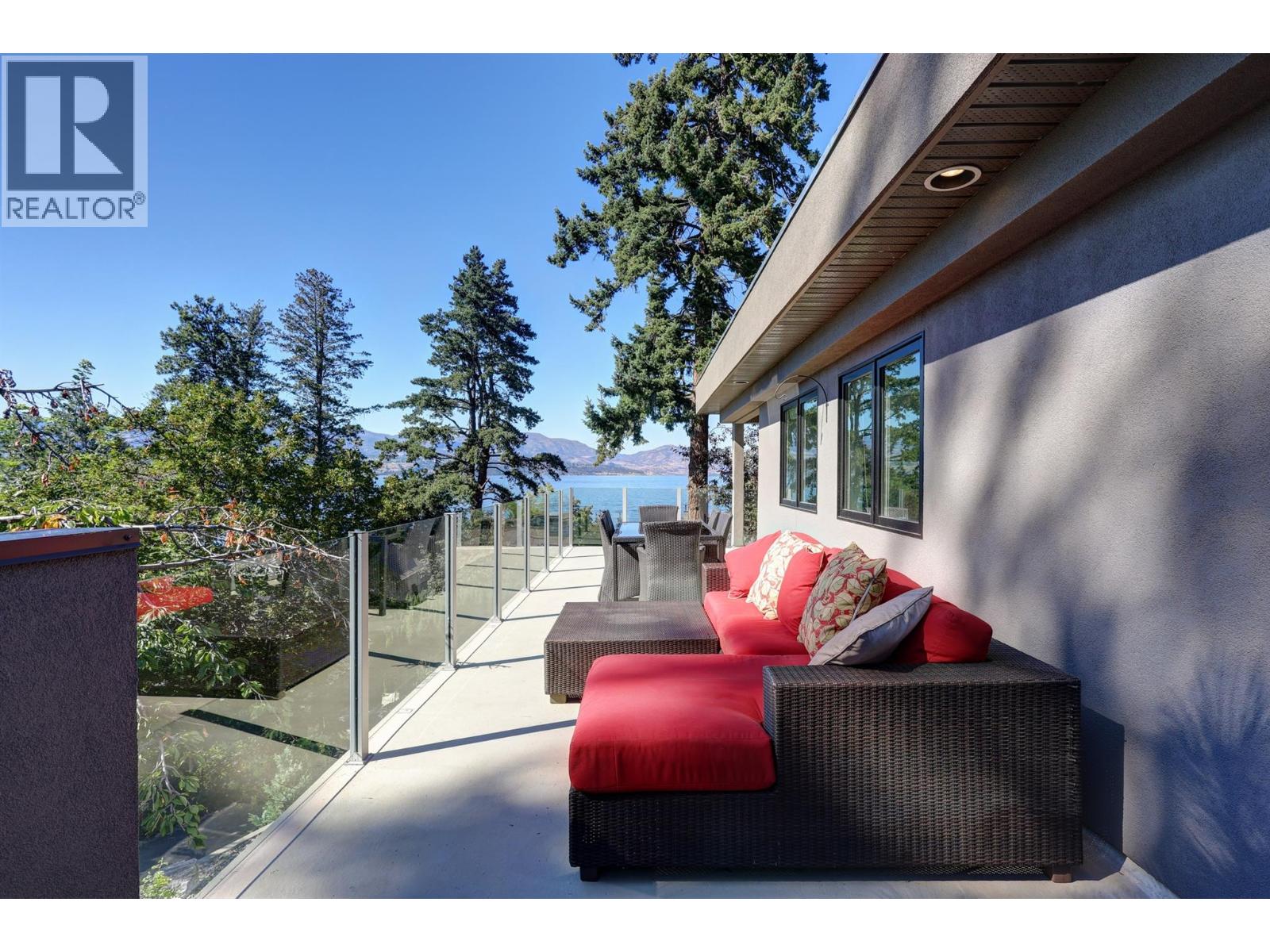  4896 Lakeshore Road, Kelowna