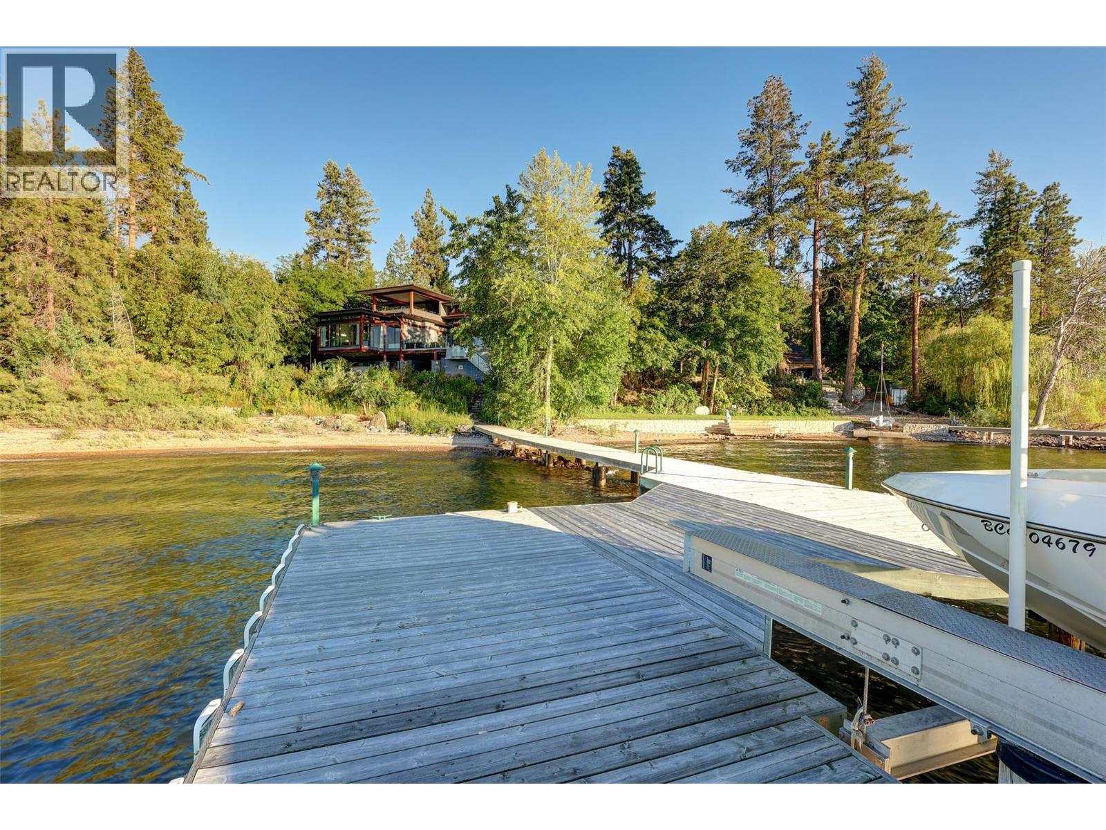  4896 Lakeshore Road, Kelowna