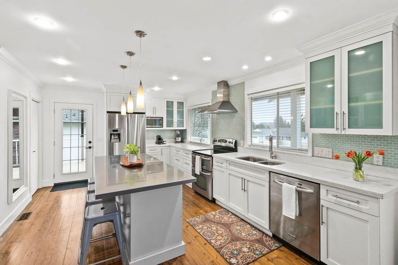 1341 PARKER STREET, White Rock