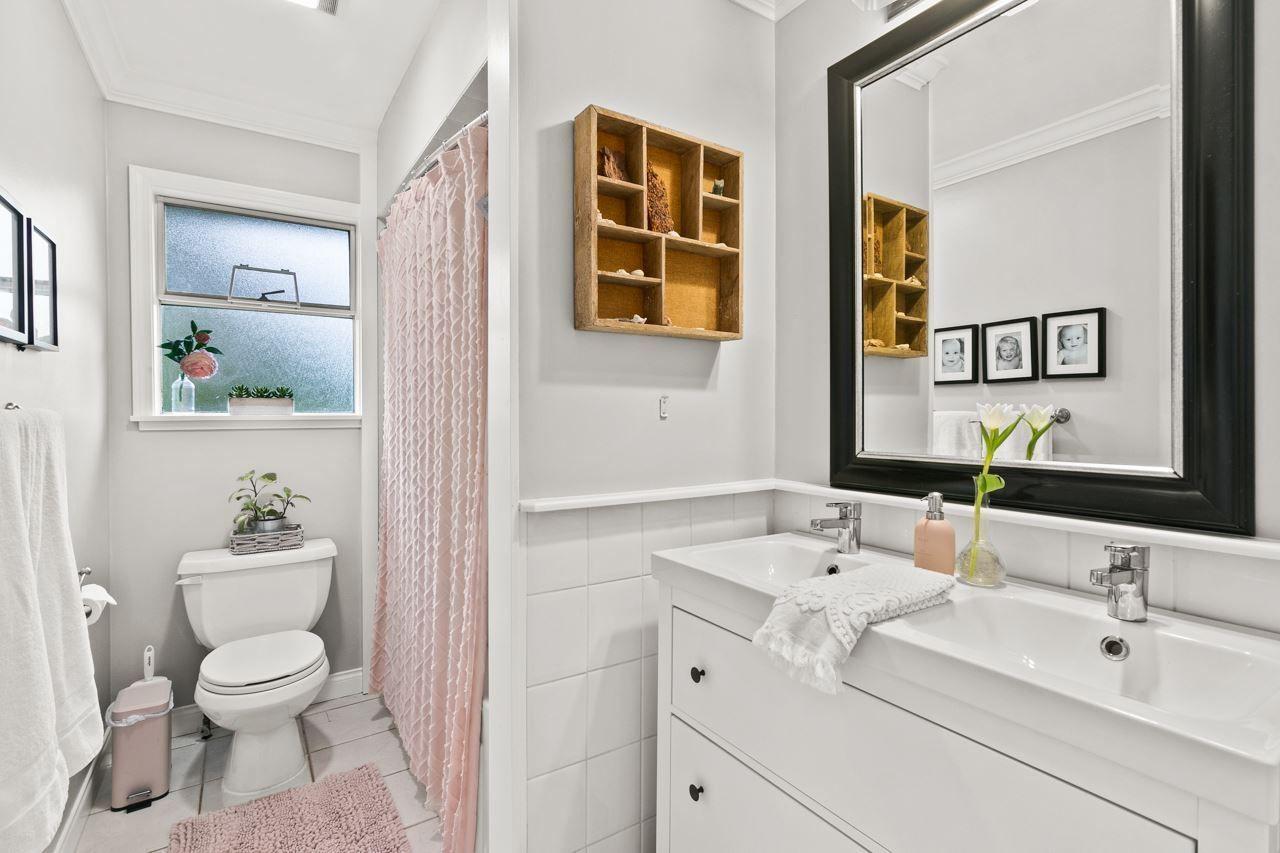 1341 PARKER STREET, White Rock