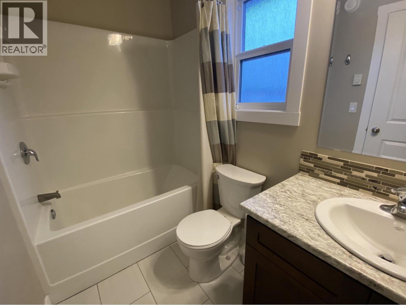 5237 SMITH Avenue, Terrace