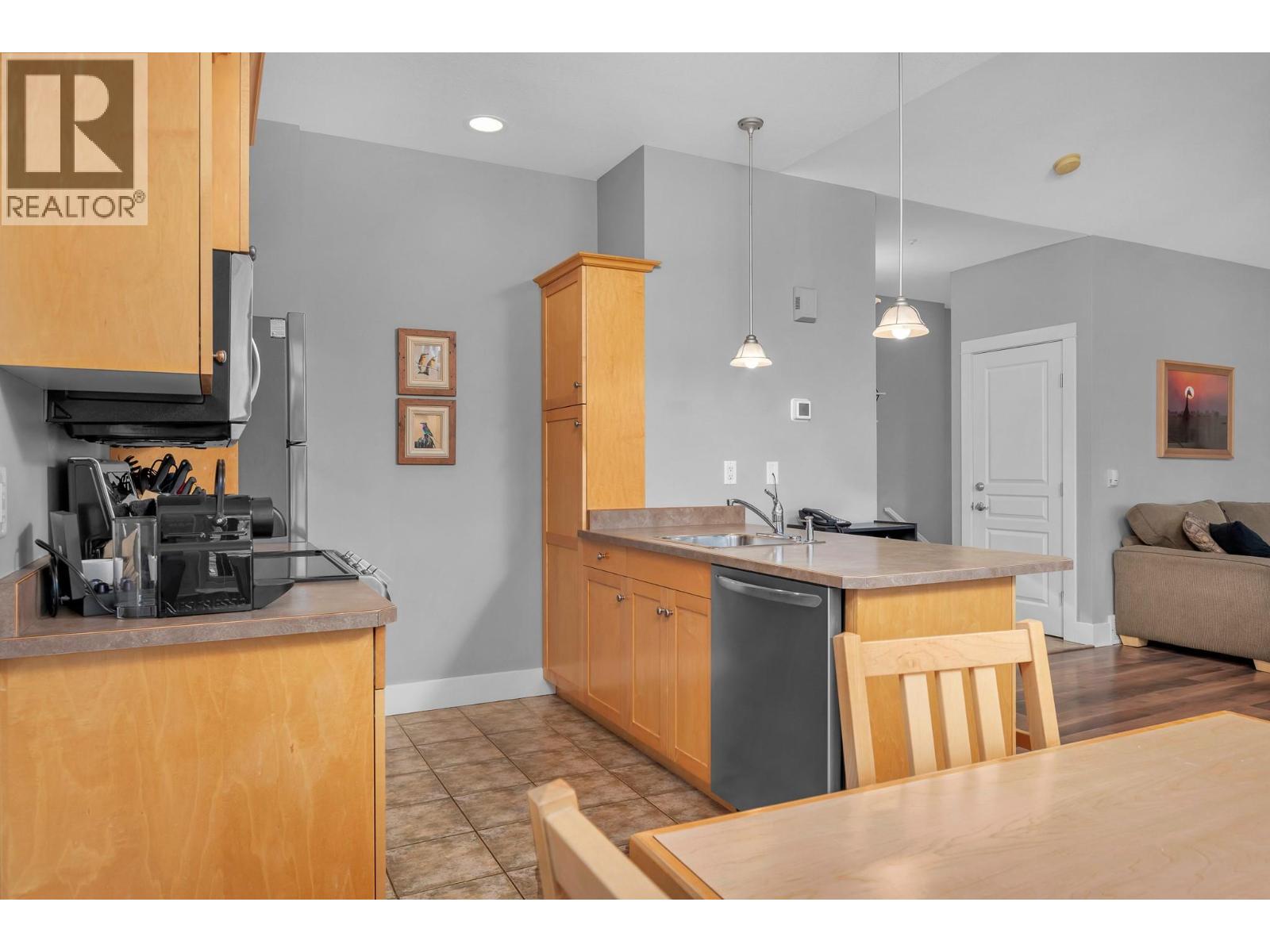 251 Predator Ridge Drive Unit# 14, Vernon