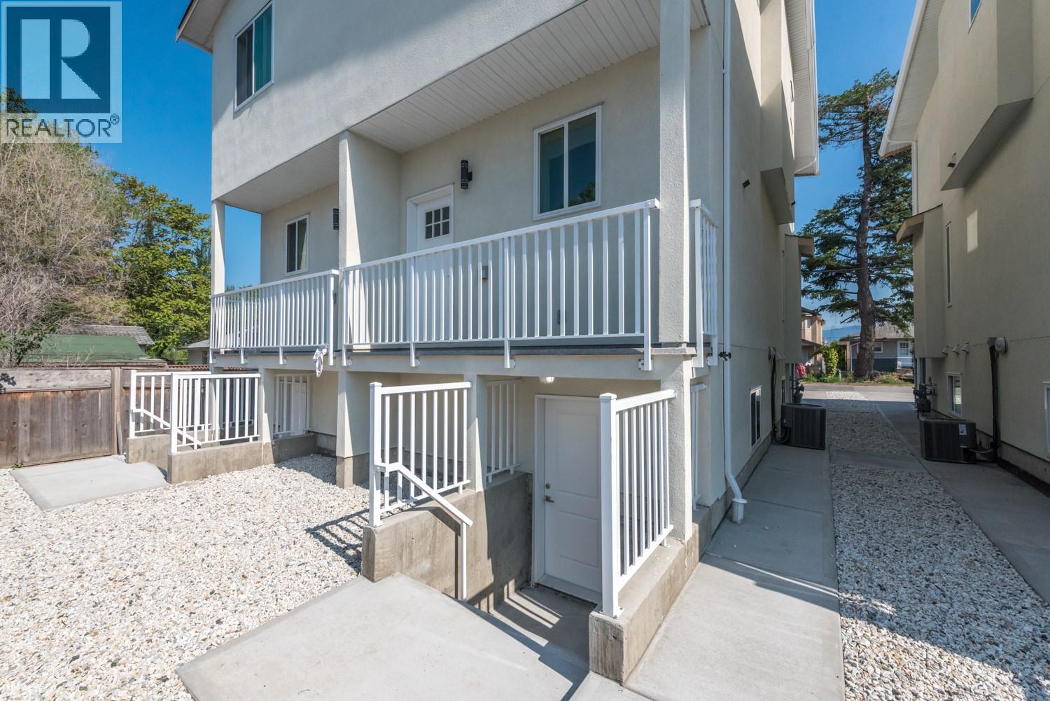 101 742 kamloops Avenue, Penticton