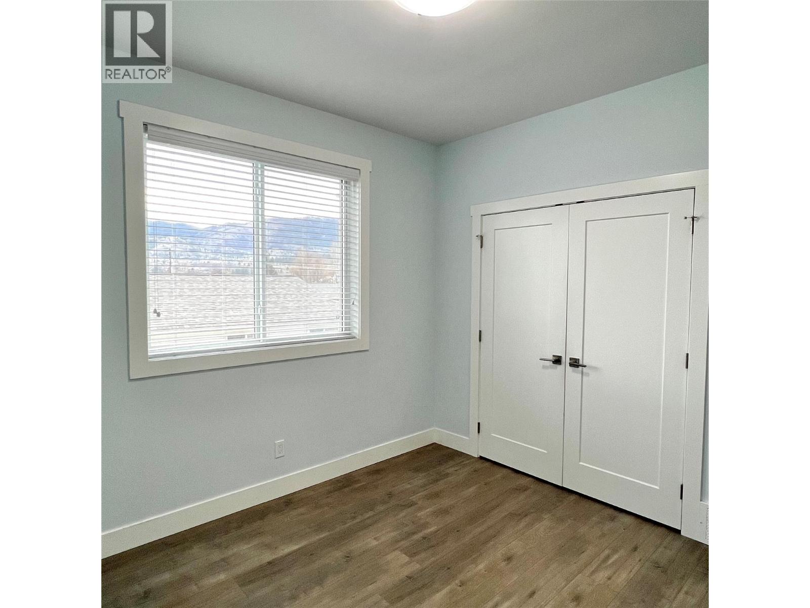 #101 742 kamloops Avenue - 16