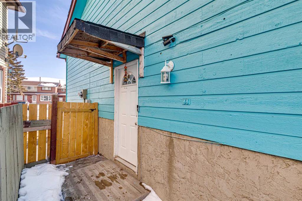 Single Family House Bi-level for Sale in  Aboyne Place NE Abbeydale Calgary 