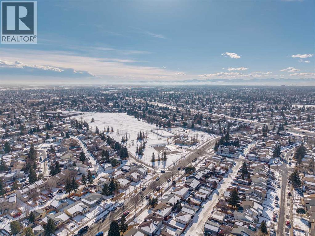 Single Family House Bi-level for Sale in  Aboyne Place NE Abbeydale Calgary 