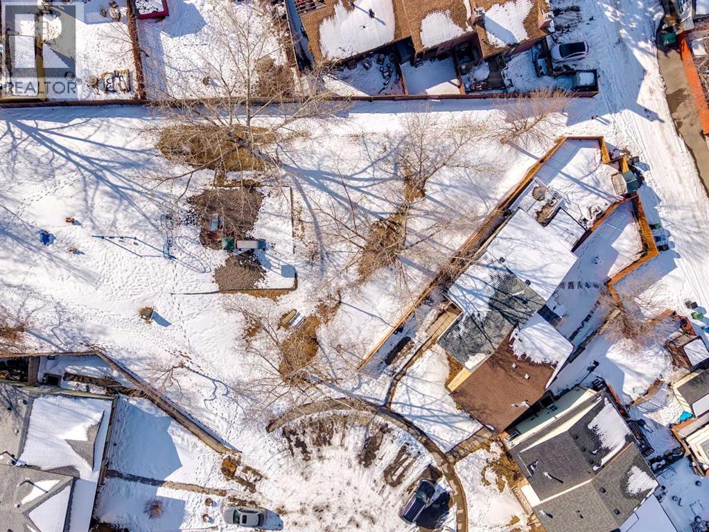 Single Family House Bi-level for Sale in  Aboyne Place NE Abbeydale Calgary 