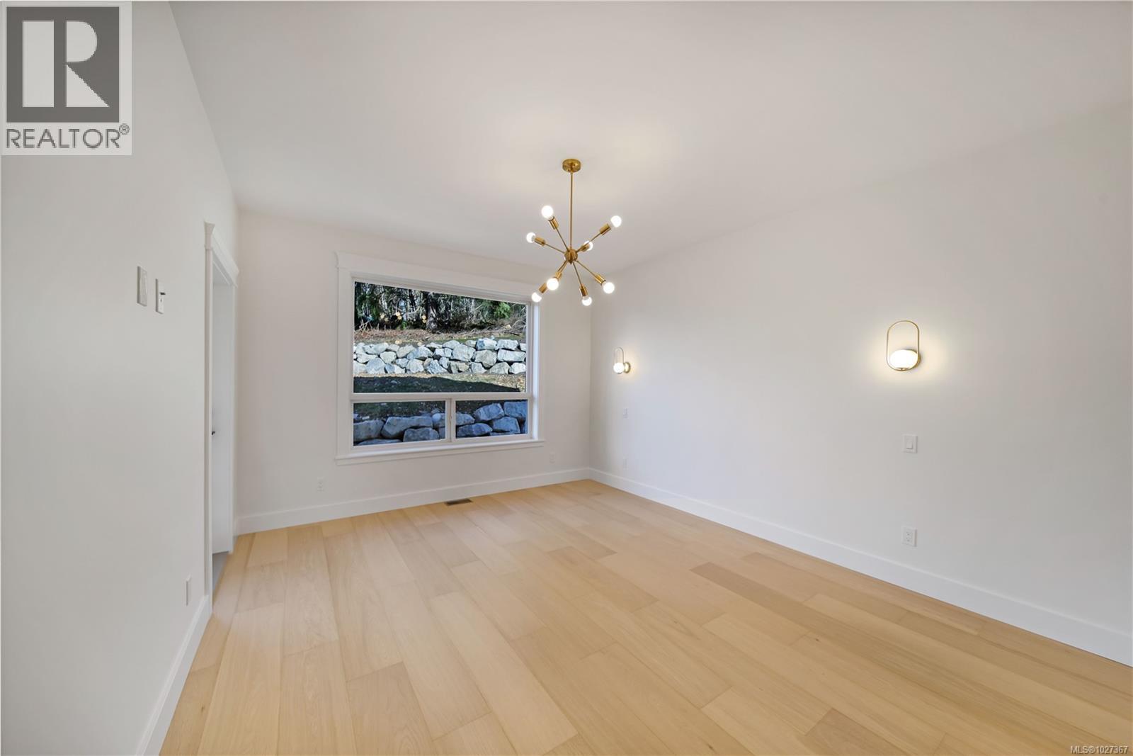 3692 LYALL POINT CRES - 21