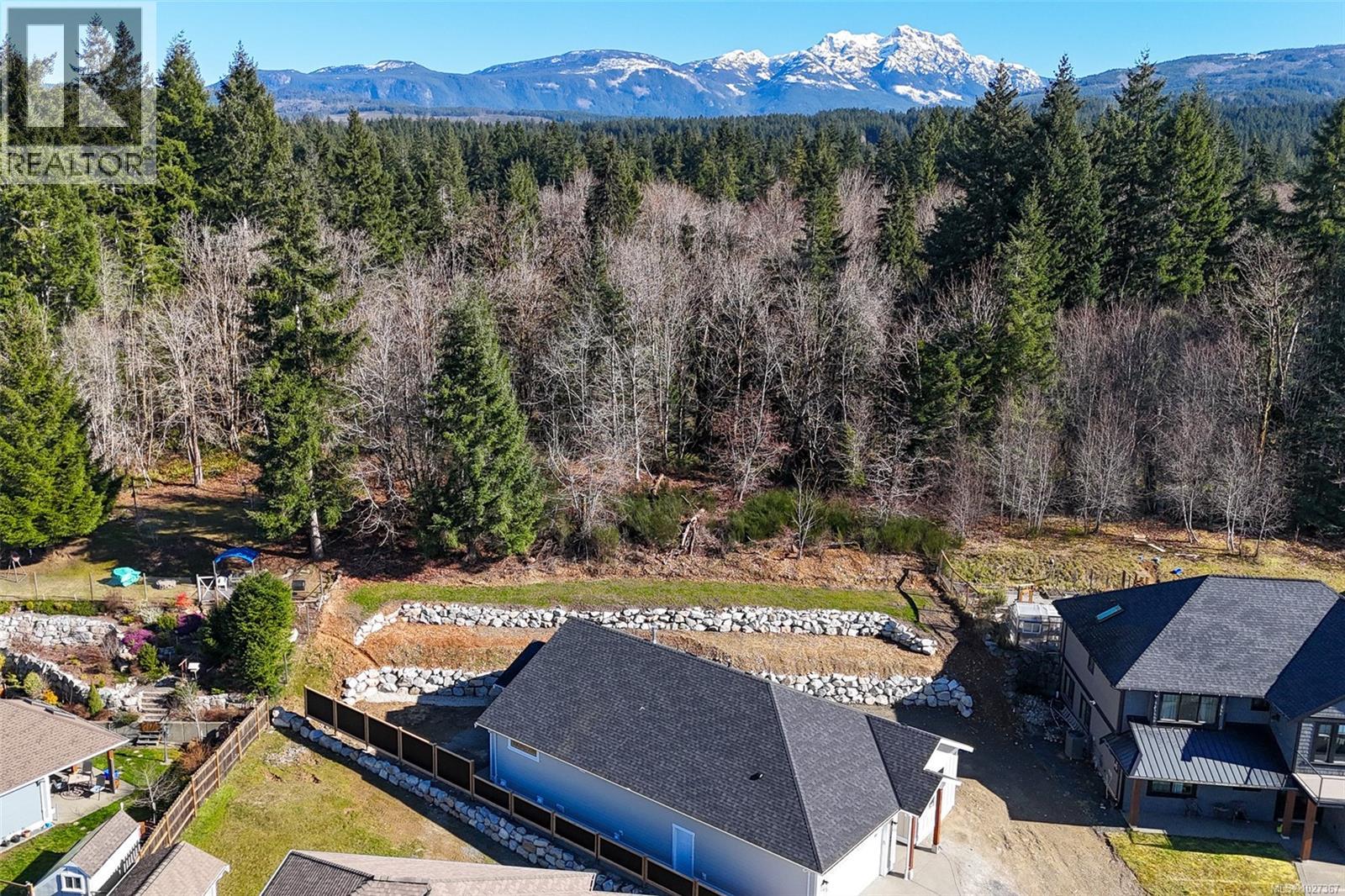 3692 LYALL POINT CRES - 48