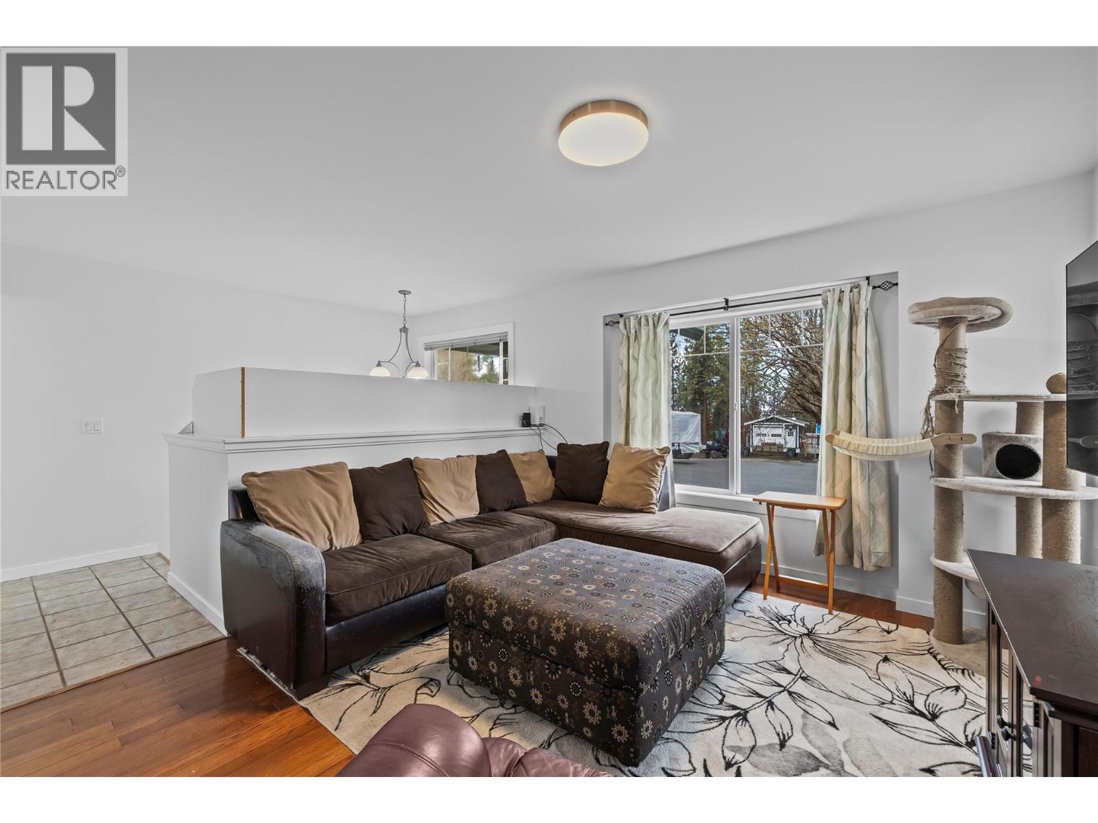  2010 Porcupine Court, Westbank