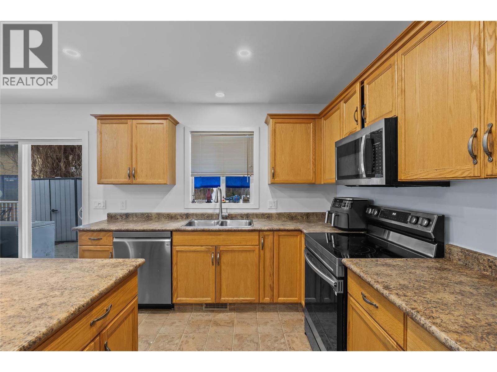  2010 Porcupine Court, Westbank