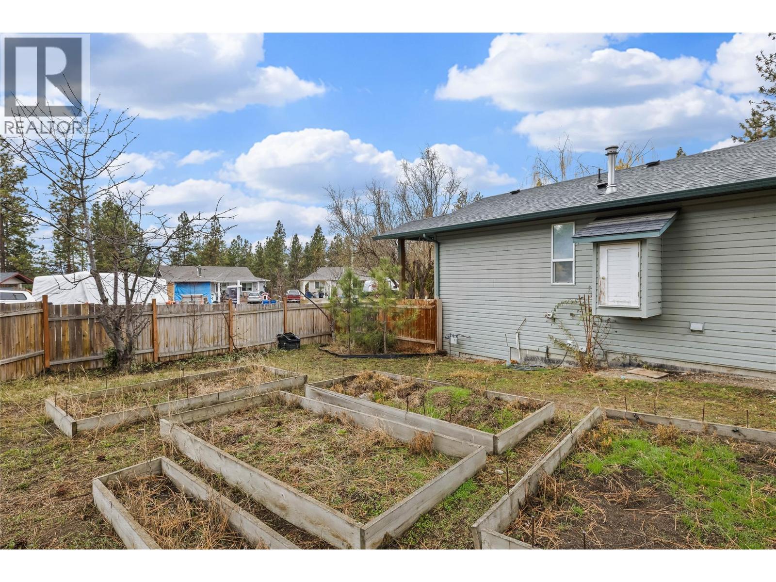  2010 Porcupine Court, Westbank