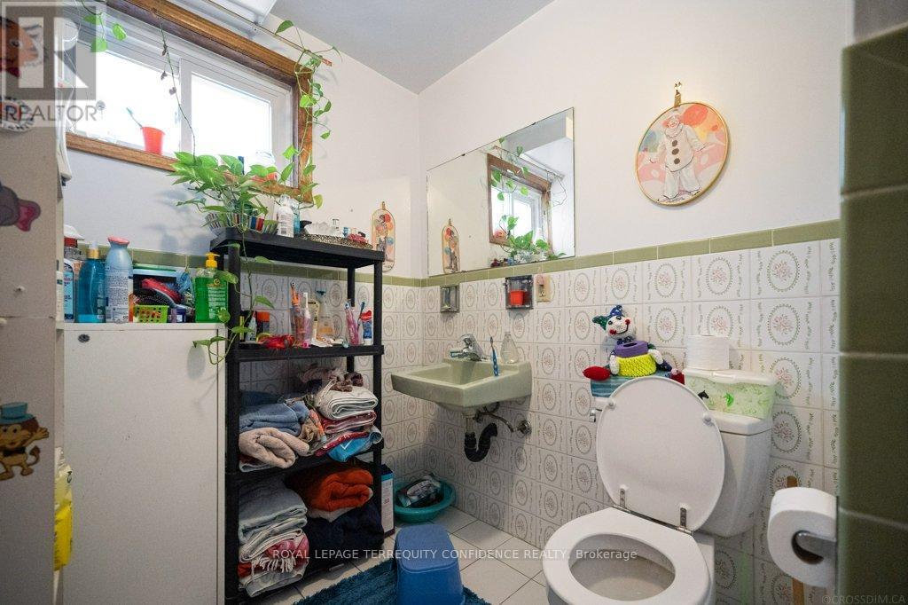 473 HOUNSLOW AVENUE - 21