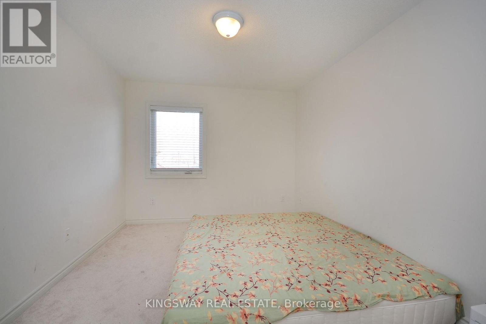 #70 50 EDINBURGH DRIVE - 28