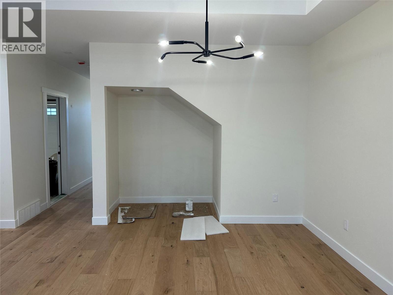 6609 Nixon Road Unit# 101, Summerland