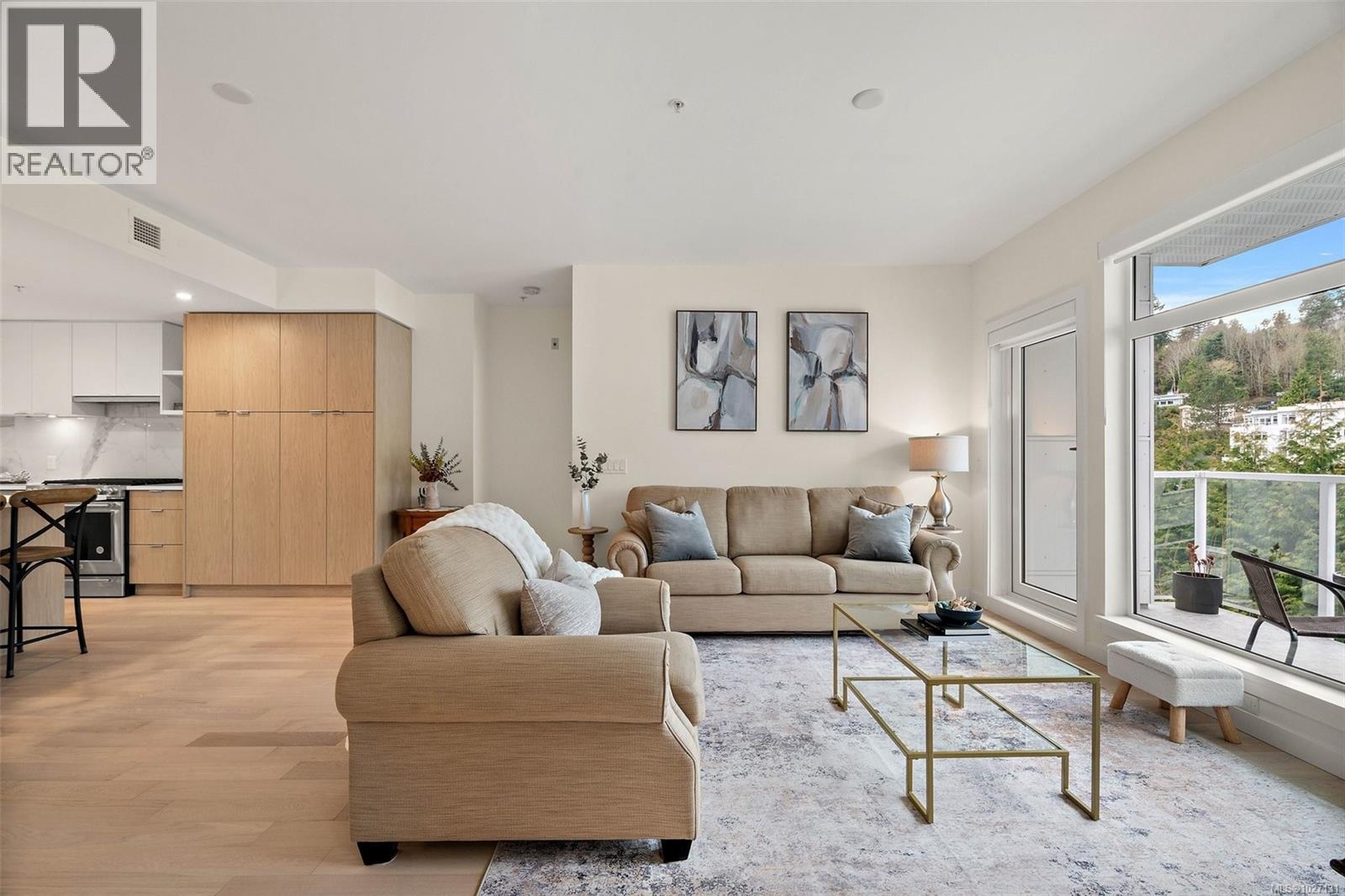 309 5120 Cordova Bay Road, Saanich