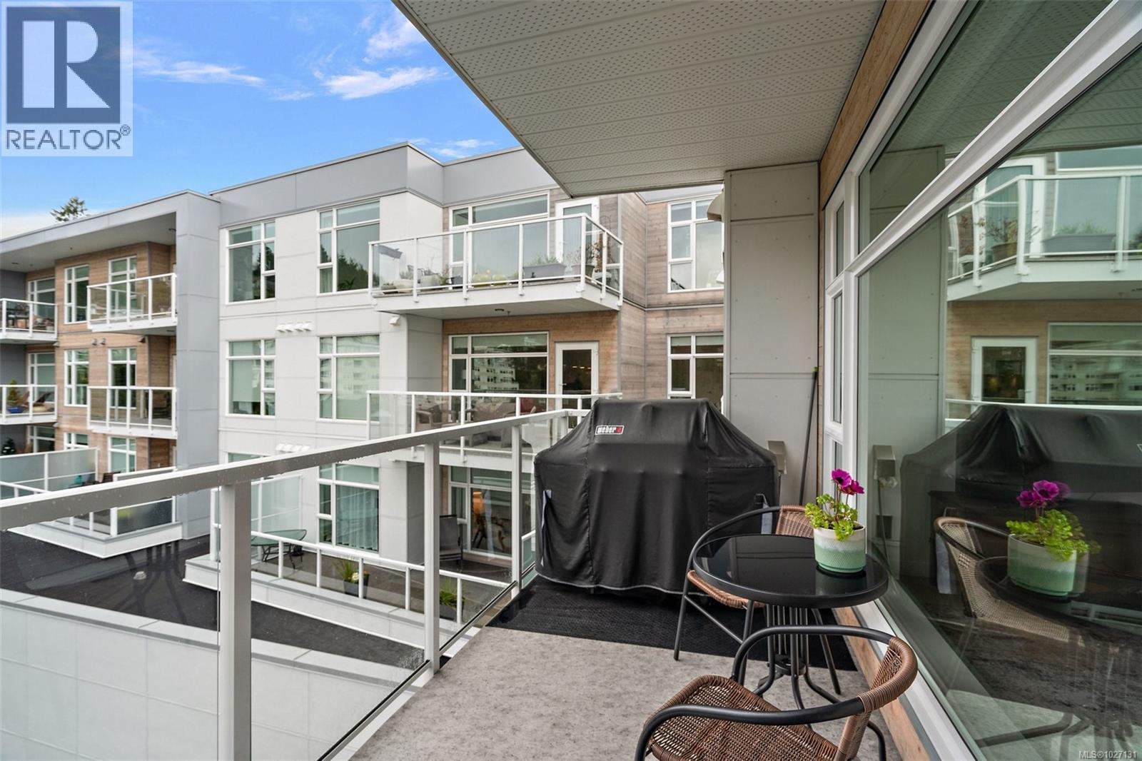 309 5120 Cordova Bay Road, Saanich