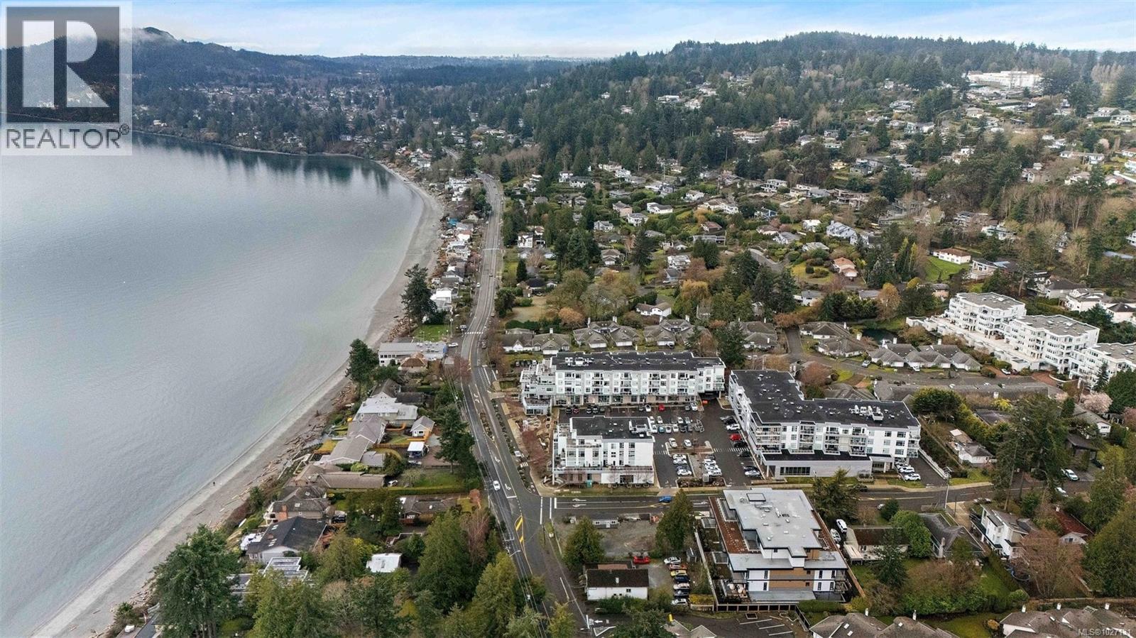 309 5120 Cordova Bay Road, Saanich