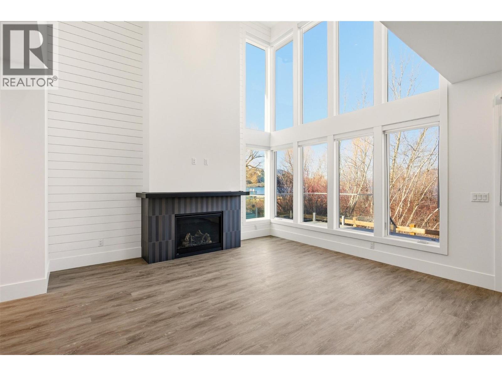 3080 Landry Crescent, Summerland